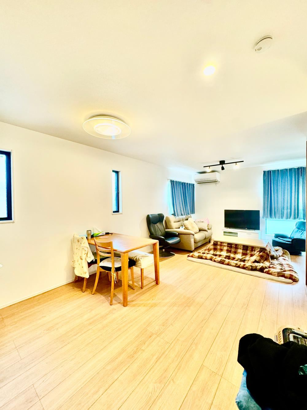 Custom-Built 4LDK House with Large Roof Balcony in Edogawa - Photo 1