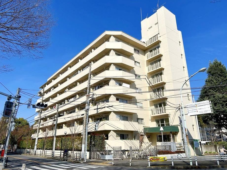 Renovated 1LDK Apartment in Kotobuki-cho, Fuchu - Photo 1
