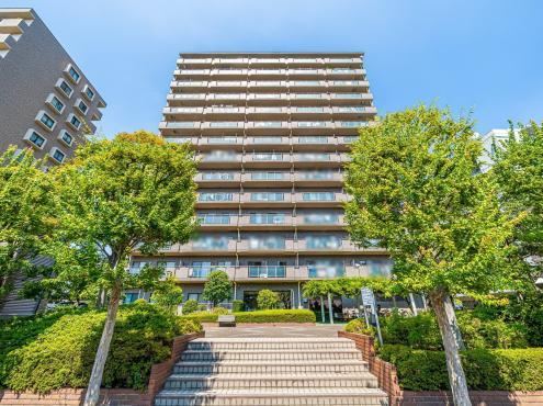 Sunny 3LDK Apartment in Iwabuchi, Tokyo - Photo 1