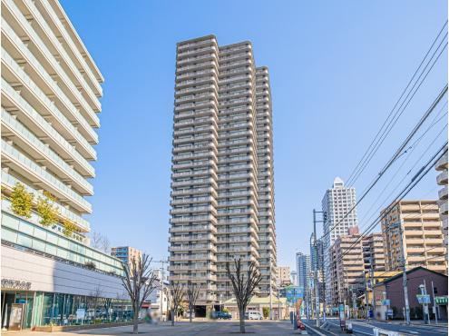 Modern 3LDK Apartment with Great Views in Tokorozawa - Photo 1