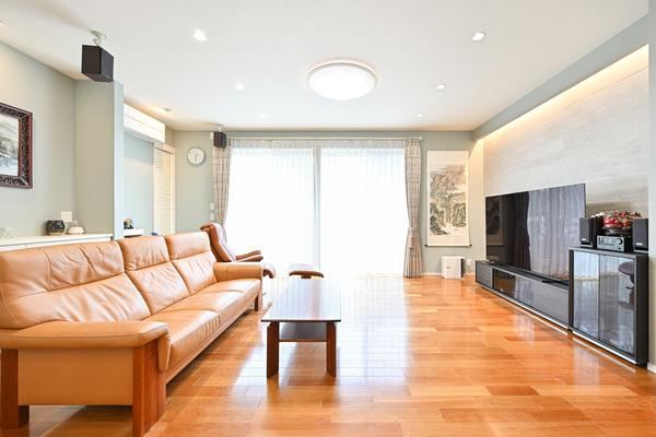 Custom House by Daiwa House in a Corner Lot - Photo 1