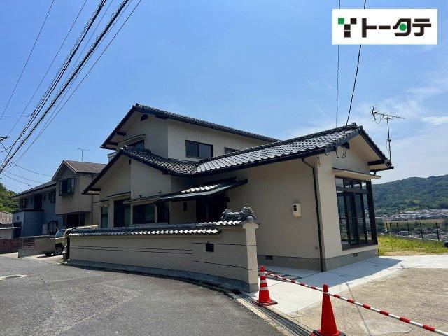 8DK house in Asakita Ward, Hiroshima - Photo 1