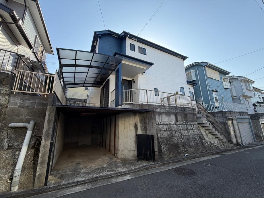 Newly Renovated 4LDK Home with Parking in Yokohama - Photo 1