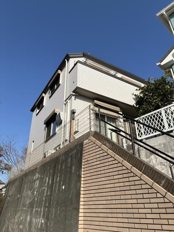 Modern 5LDK Home with Mountain Views in Yokohama - Photo 1