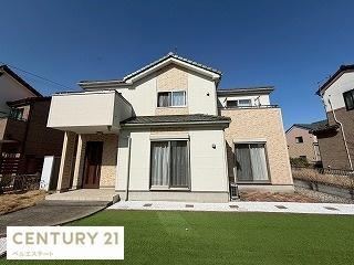 Convenient 3LDK House Near Highway Bus Stop - Photo 1