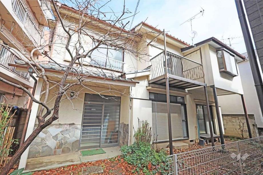 4LDK Home with Ample Space and Two Toilets - Photo 1