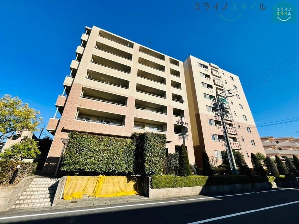 4LDK apartment in Toyota, Aichi - Photo 1