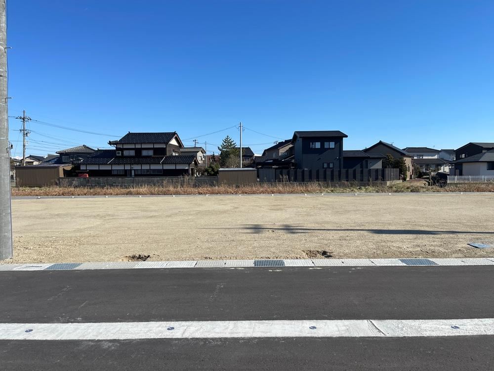 162 m² land in Takaoka, Toyama - Photo 1