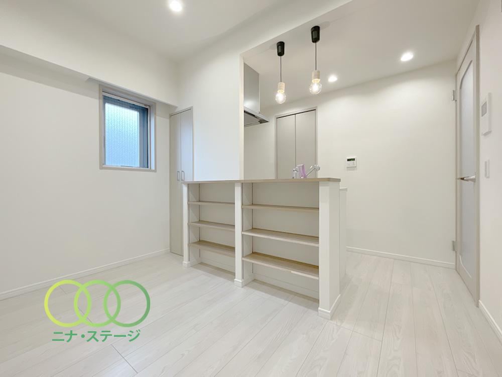1LDK Renovated Apartment Near Kitabukuro Station - Photo 1