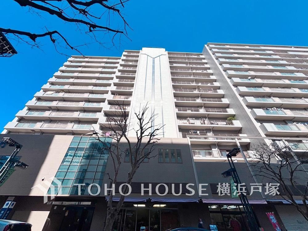 Bright 3LDK Apartment in Isezaki-cho - Photo 1