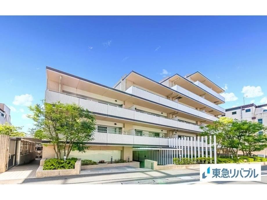 Stylish 1LDK+S Apartment in Kitamikata, Kawasaki - Photo 1