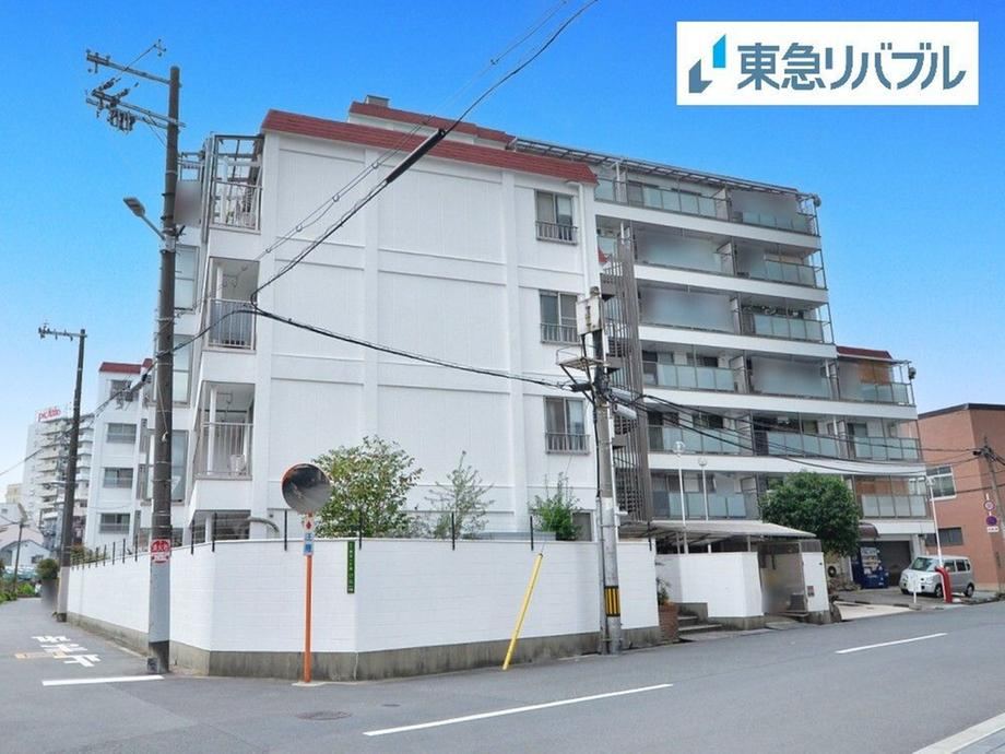 2LDK apartment in Joto Ward, Osaka - Photo 1