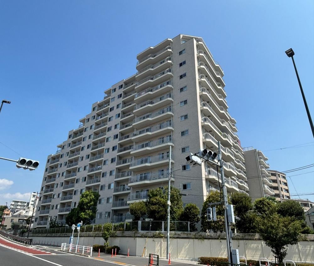 3LDK apartment in Setagaya Ward, Tokyo - Photo 1