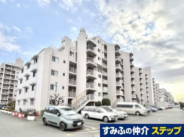 Spacious 3LDK+S Apartment in Okurayama, Yokohama - Photo 1