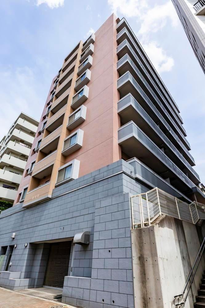 2LDK apartment in Shibuya Ward, Tokyo - Photo 1