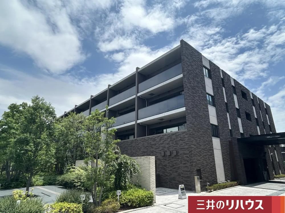 Modern 2LDK Apartment in Shimomeguro - Photo 1