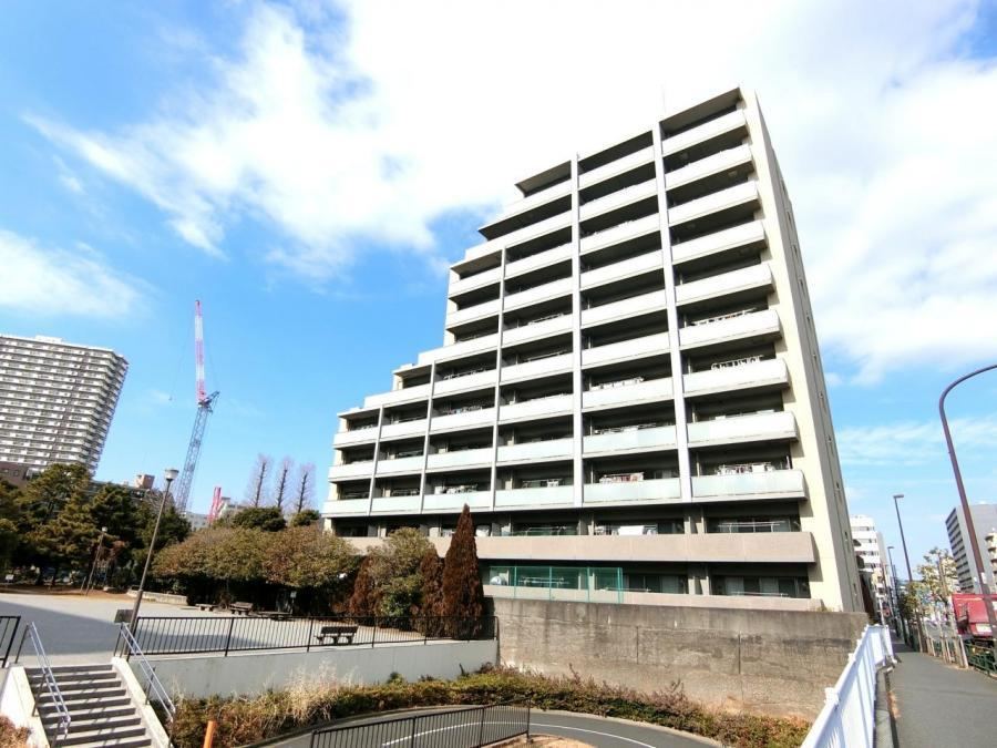 2LDK apartment in Koto Ward, Tokyo - Photo 1