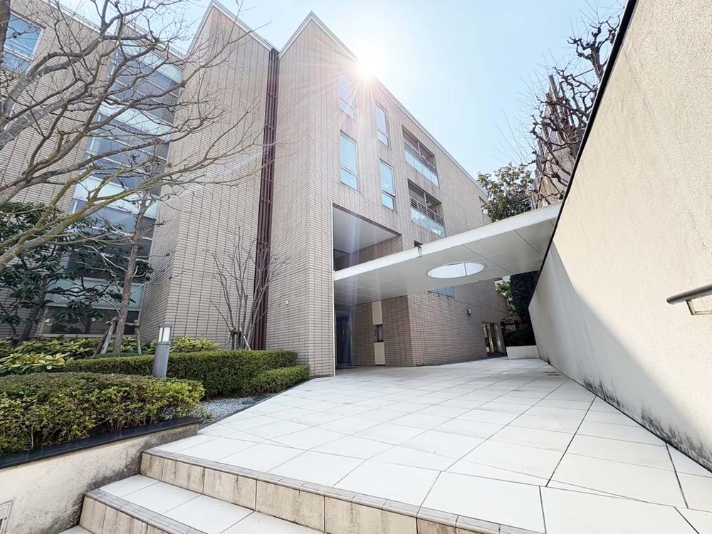 3LDK apartment in Chuo Ward, Fukuoka - Photo 1