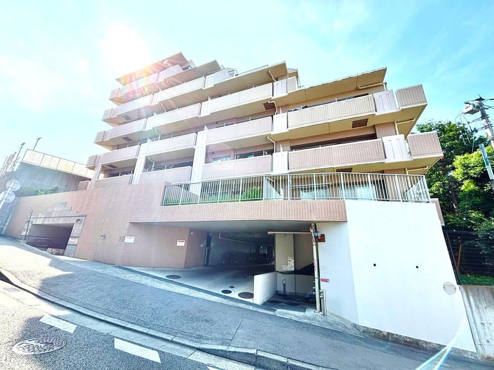 Upcoming Renovated 3LDK Apartment in Kamitsuruma - Photo 1