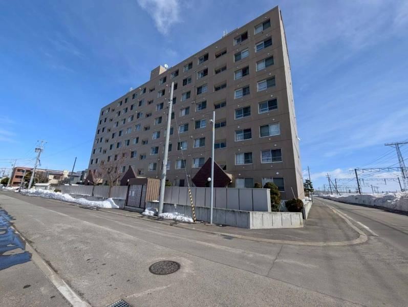 4LDK apartment in Shiroishi Ward, Sapporo, Hokkaido - Photo 1