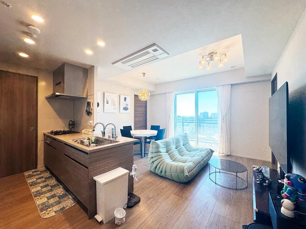 3LDK apartment in Shinagawa Ward, Tokyo - Photo 1
