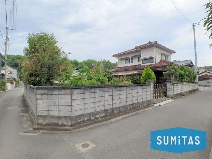 4LDK house in Matsuyama, Ehime - Photo 1