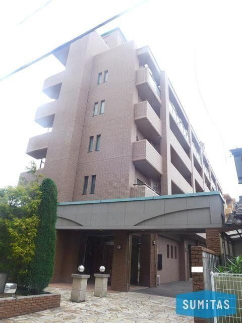 2LDK apartment in Matsuyama, Ehime - Photo 1