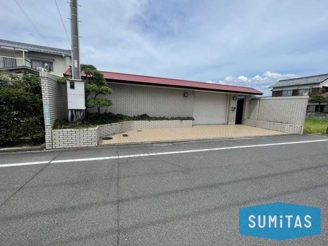 9LDK house in Matsuyama, Ehime - Photo 1