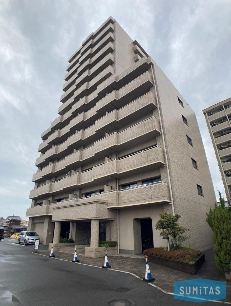 3LDK apartment in Matsuyama, Ehime - Photo 1