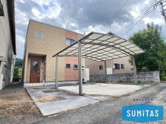 4LDK house in Tobe, Iyo District, Ehime - Photo 1