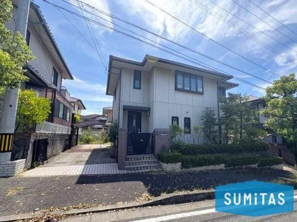 4LDK house in Matsuyama, Ehime - Photo 1