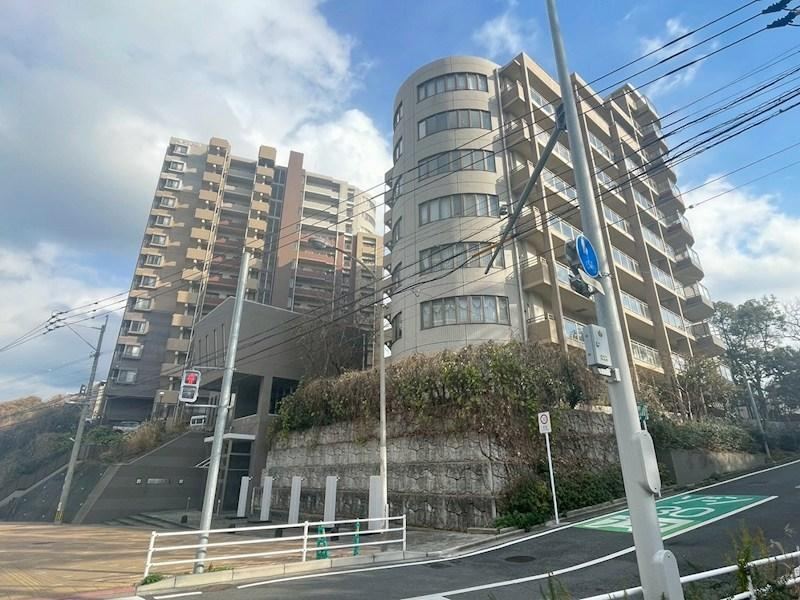 3LDK apartment in Yahatanishi Ward, Kitakyushu, Fukuoka - Photo 1