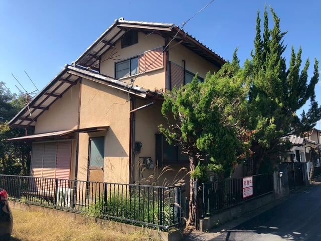 Quiet Residential Land with Old House - Photo 1