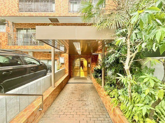 Top Floor 3LDK Apartment in Shibuya - Photo 1
