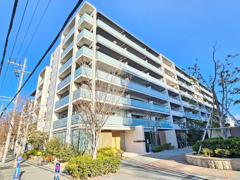 4LDK apartment in Nishinomiya, Hyogo - Photo 1