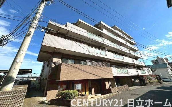 Recently Renovated 2LDK+S Apartment Near Tokaimachi Station - Photo 1