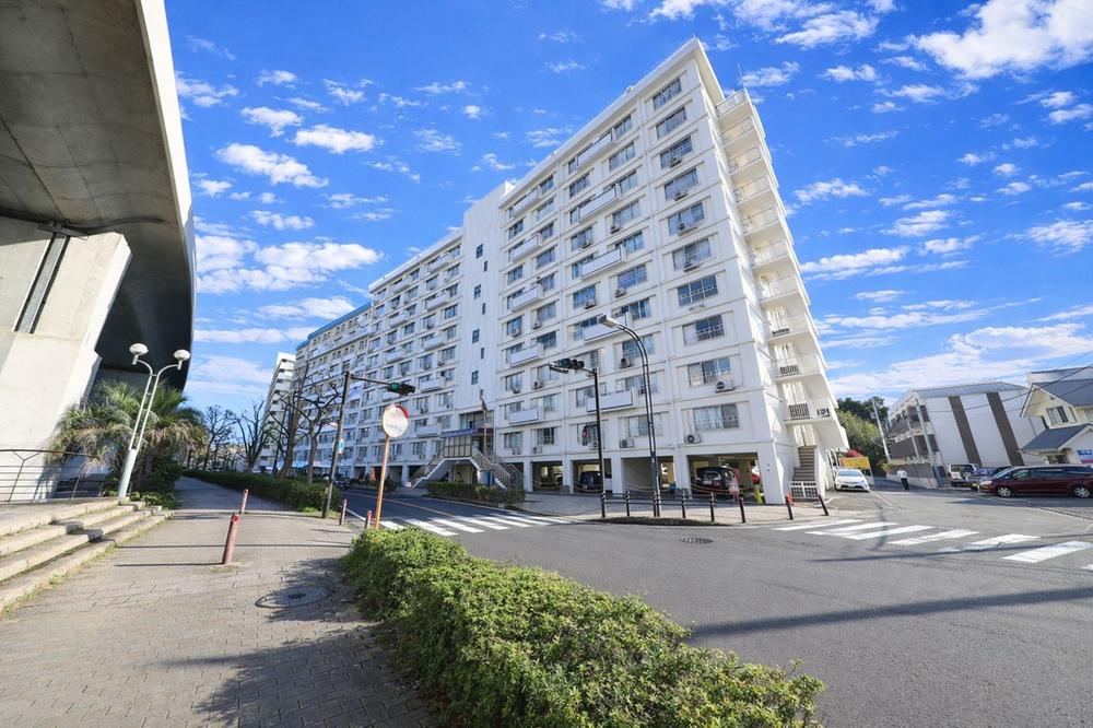 Renovated 2LDK Apartment with Ocean View in Kanazawa - Photo 1