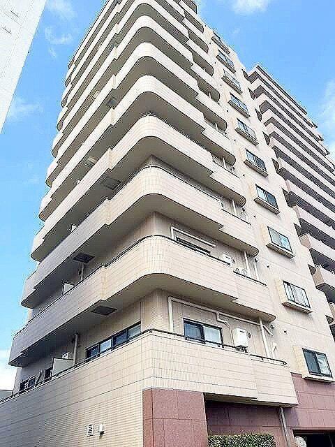 Bright 3LDK Apartment Near Yayoicho Station, Tokyo - Photo 1