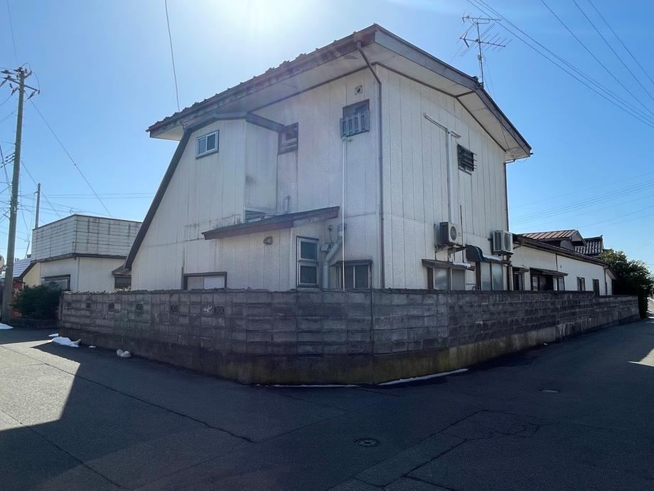 Corner Lot Land in Shonai Town - Photo 1
