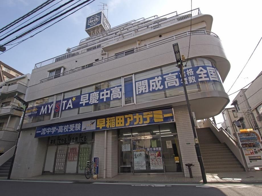 Compact 1LDK Apartment Near Ikebukuro Line - Photo 1