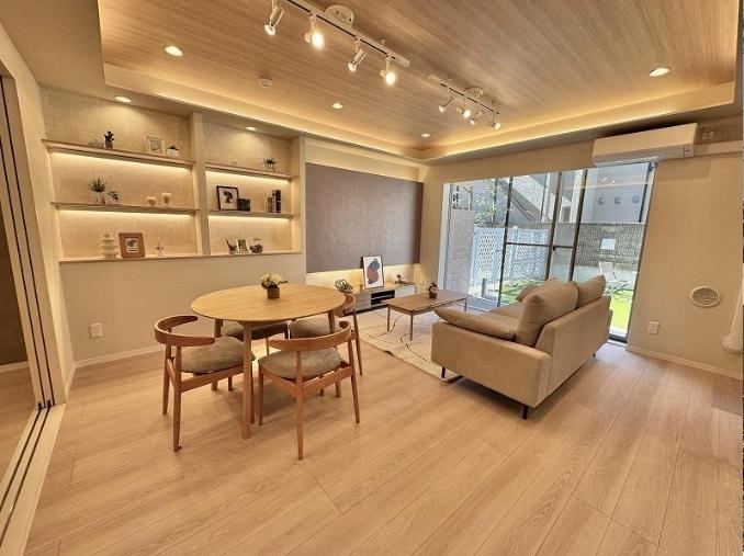 3LDK Apartment with Terrace and Private Garden in Saginomiya - Photo 1