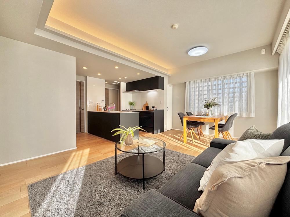 Newly Renovated 3LDK Apartment Near Numabukuro Station - Photo 1