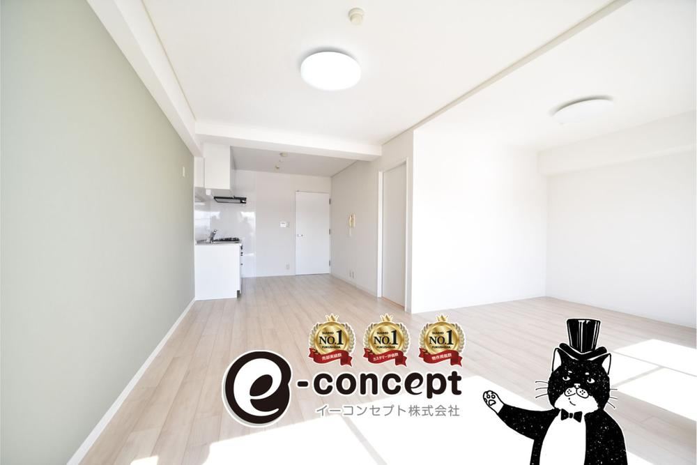 Bright 2LDK Corner Apartment in Wakabayashi - Photo 1