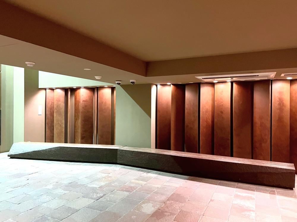 1LDK apartment in Shinjuku Ward, Tokyo - Photo 1