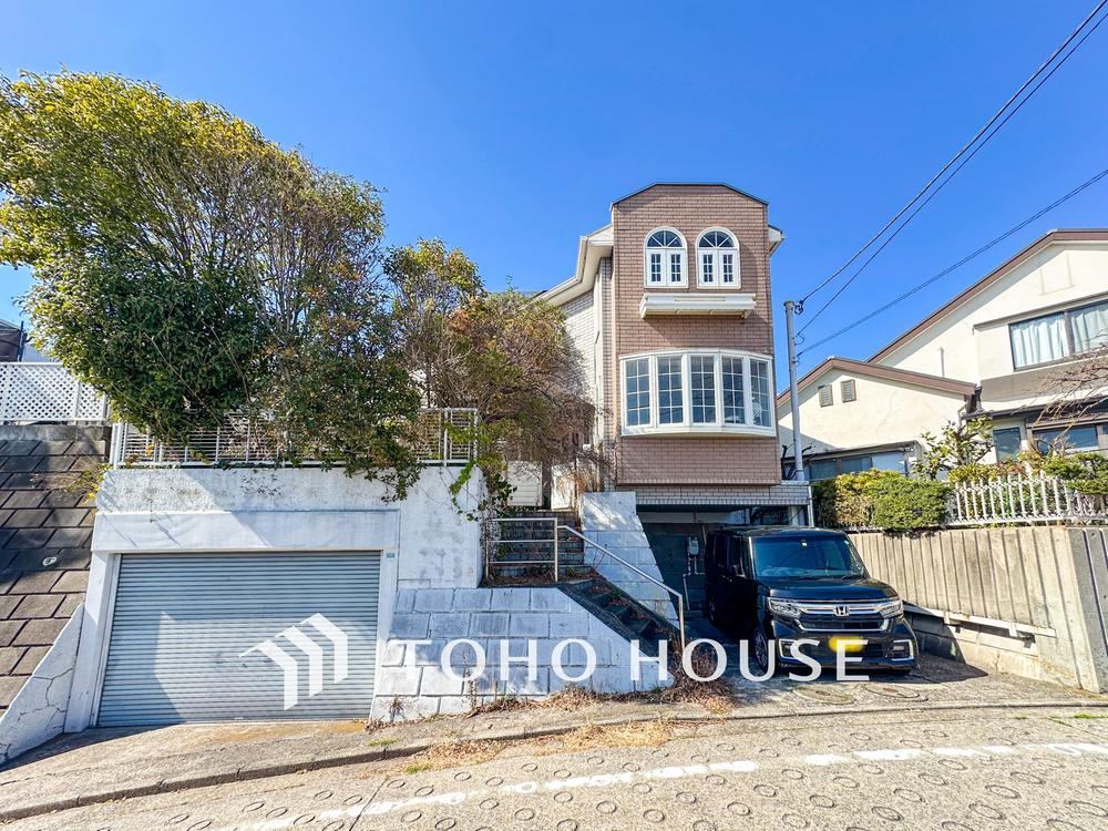 Large 6LDK House with Spacious Land in Konan-ku, Yokohama - Photo 1