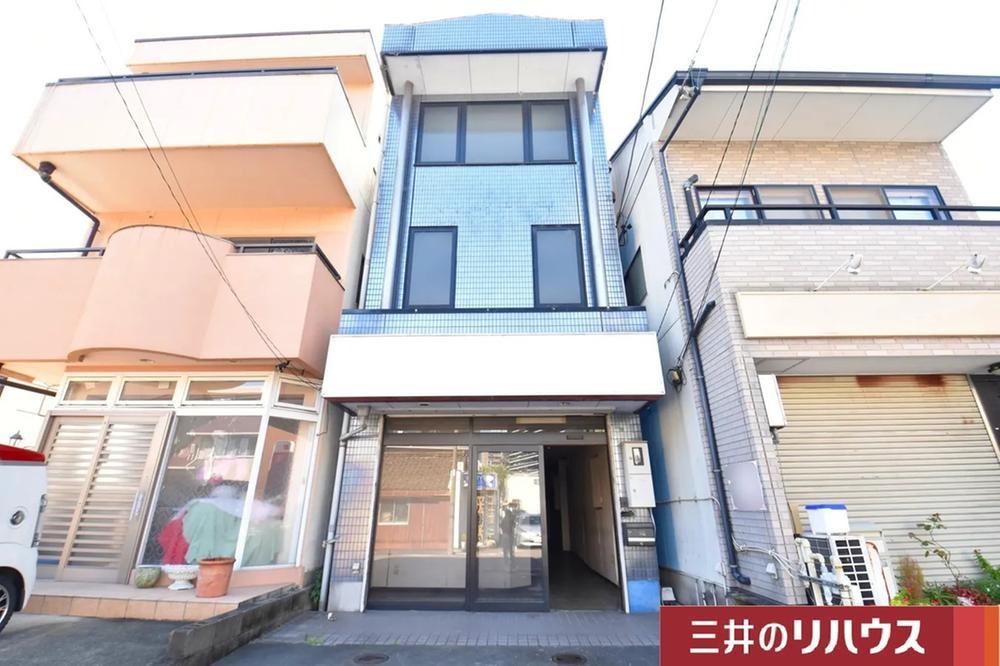 Spacious 2DK+S Detached House in Nishibiwajima - Photo 1