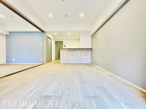 Renovated 3LDK Apartment Near Zoshigaya Station - Photo 1