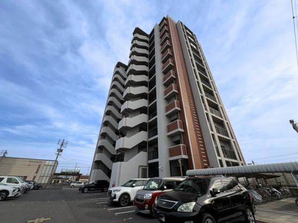 2LDK apartment in Okazaki, Aichi - Photo 1