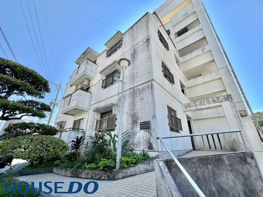 2LDK apartment in Ginowan, Okinawa - photo 1