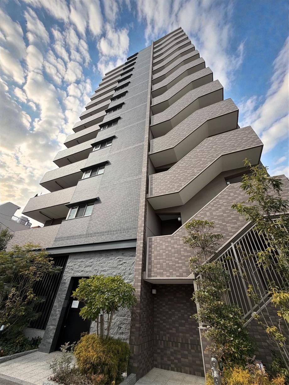 3LDK apartment in Takamatsu, Kagawa - Photo 1